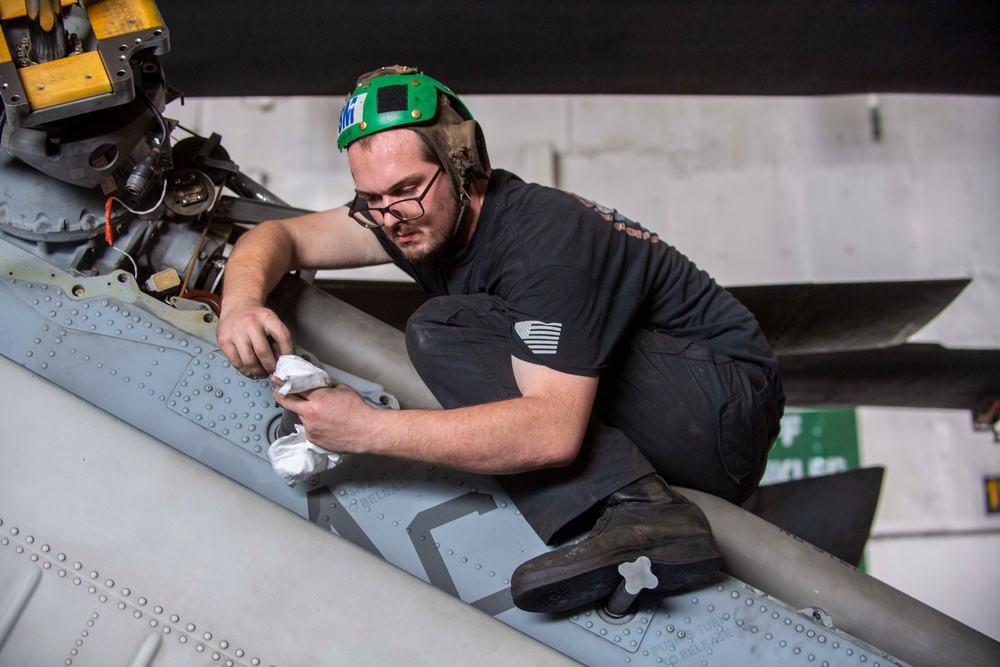 USS Dwight D. Eisenhower Conducts Routine Maintenance in the Red Sea