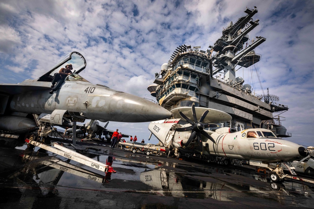 USS Dwight D. Eisenhower Conducts Routine Maintenance in the Red Sea