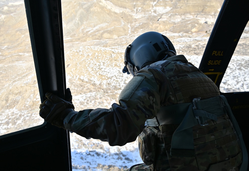 40th Helicopter Squadron conducts all-female UH-1N Huey flight