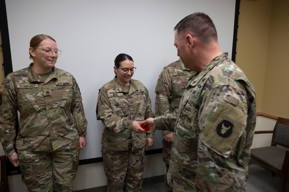 DVIDS - Images - Colorado Guardsmen receive 34th Infantry Division ...