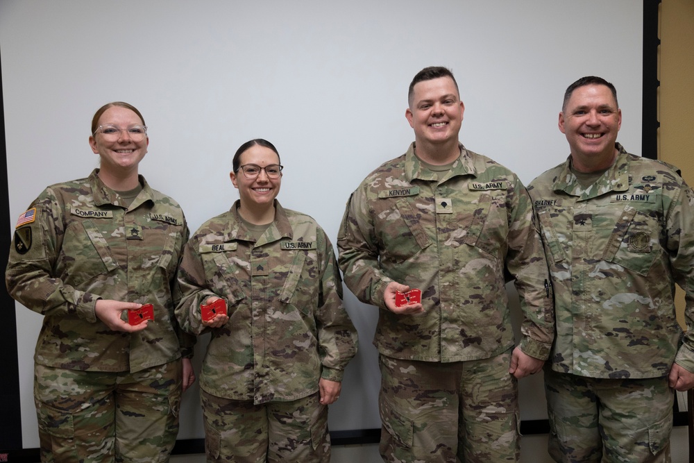 Colorado Guardsmen receive 34th Infantry Division coins