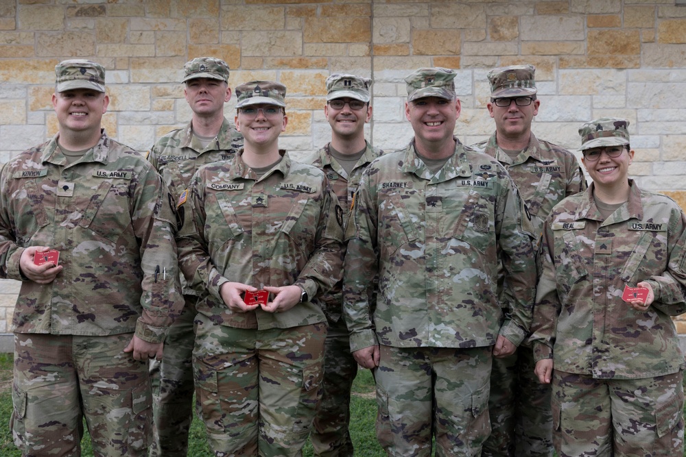 Colorado Guardsmen receive 34th Infantry Division coins