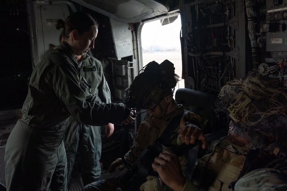 Warrior Shield 24 | HMH-466 trains with 2nd Battalion, 8th Marines
