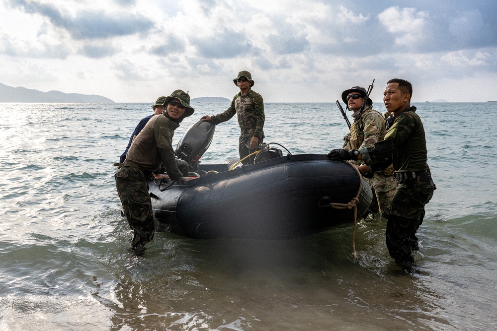 EODMU5 Royal Thai Navy Underwater IED Training