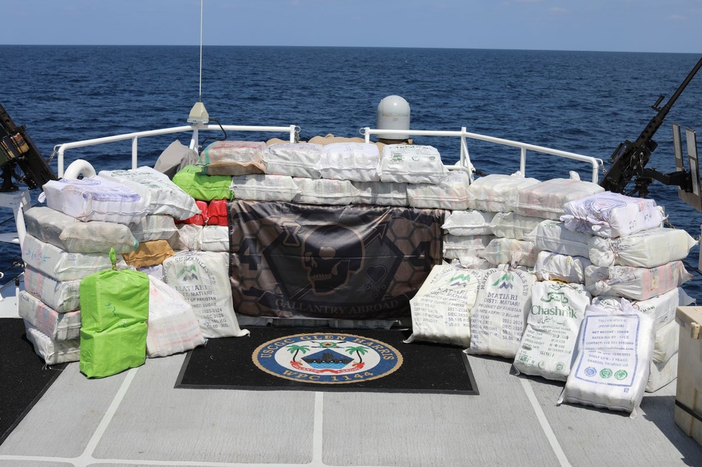 Canadian-led Combined Task Force 150 seizes 770 kg of methamphetamine in the Arabian Sea