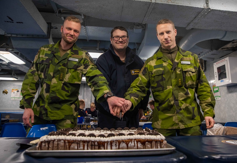 USS Gunston Hall celebrates Sweden joining NATO