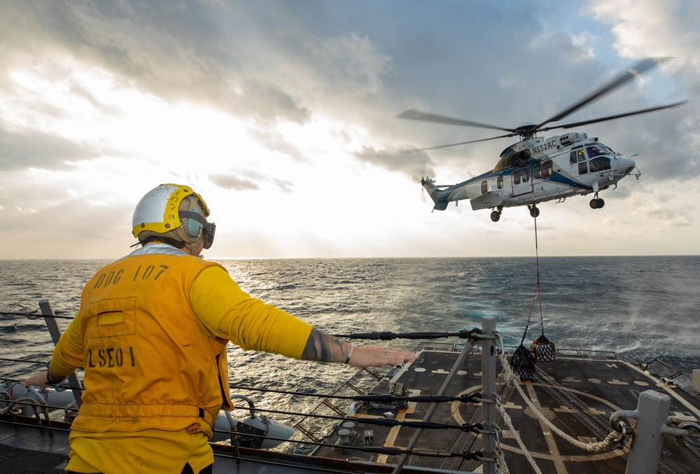 USS Gravely (DDG 107) Conducts VERTREP with USNS Alan Shepard