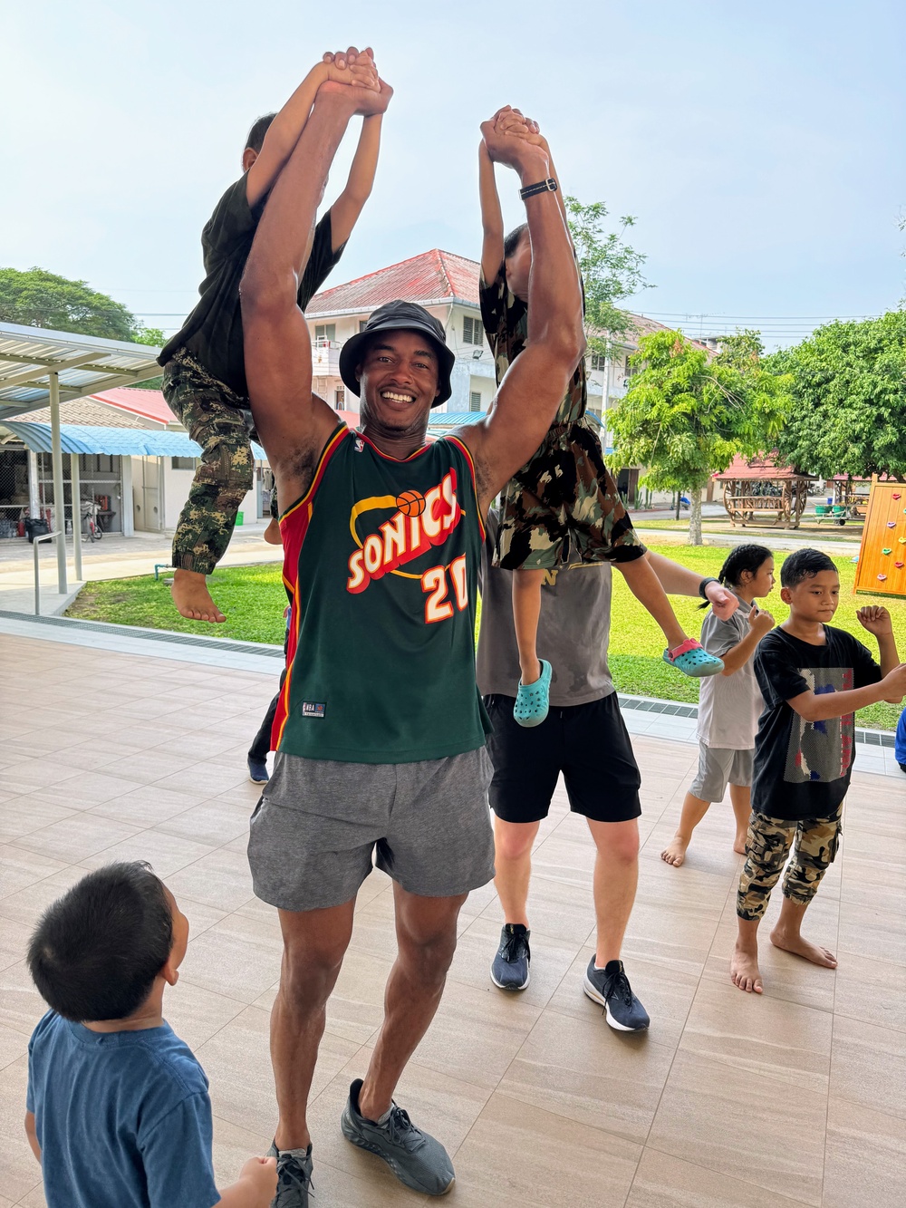 U.S. Sailors Visit Pattaya Orphanage