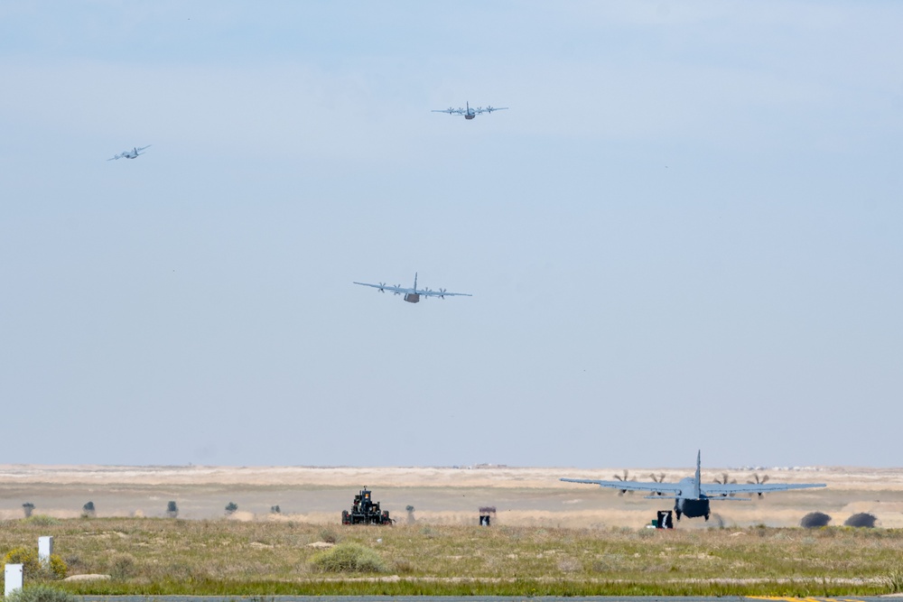 AFCENT C-130s conduct humanitarian airdrops into Gaza