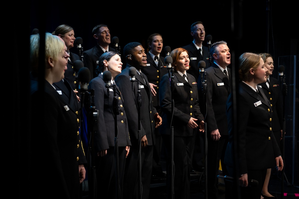 Navy Band Sea Chanters perform in McMinnville