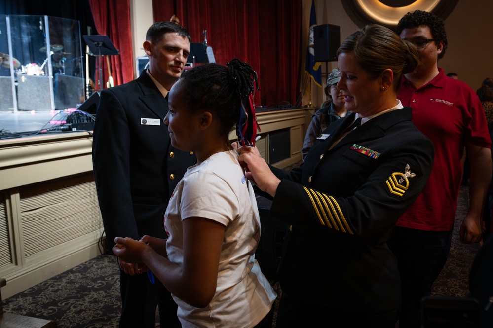 Navy Band Sea Chanters perform in McMinnville