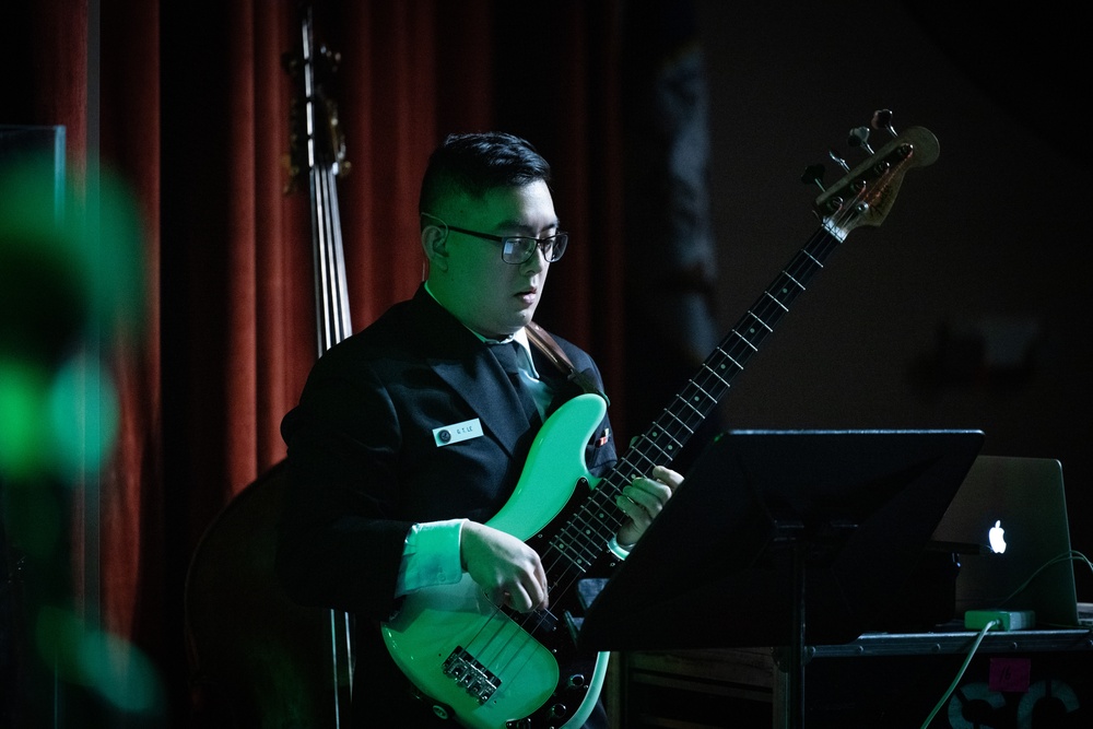 Navy Band Sea Chanters perform in McMinnville