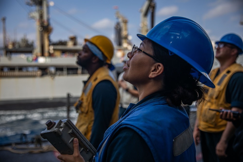 USS Laboon Conducts Replenishment-at-Sea with USNS Kanawha