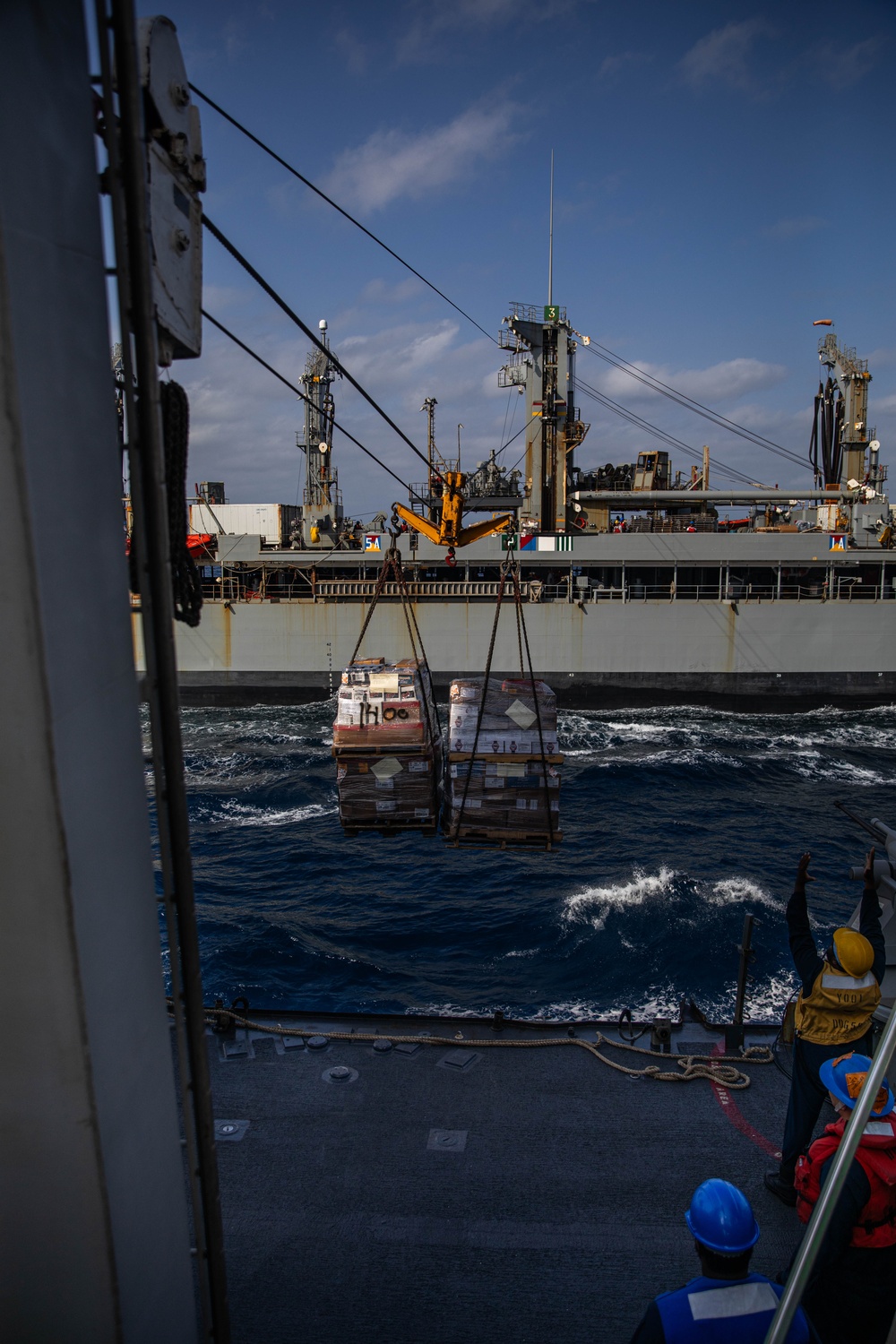 USS Laboon Conducts Replenishment-at-Sea with USNS Kanawha