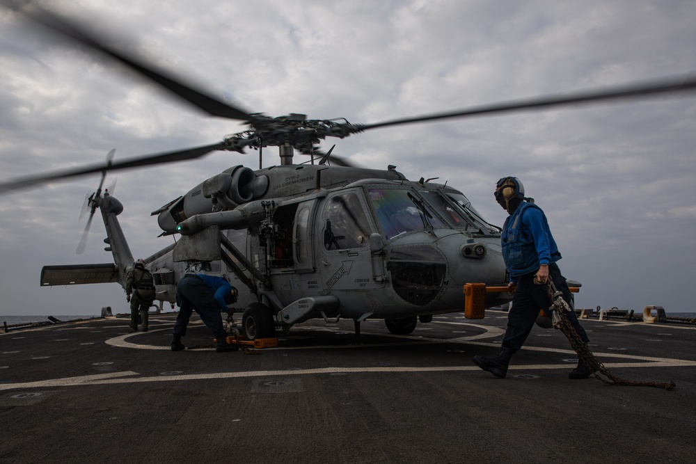 USS Laboon (DDG 58) Conducts Flight Quarters in the Red Sea