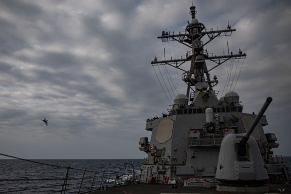 DVIDS - Images - USS Laboon (DDG 58) Conducts Flight Quarters in the ...