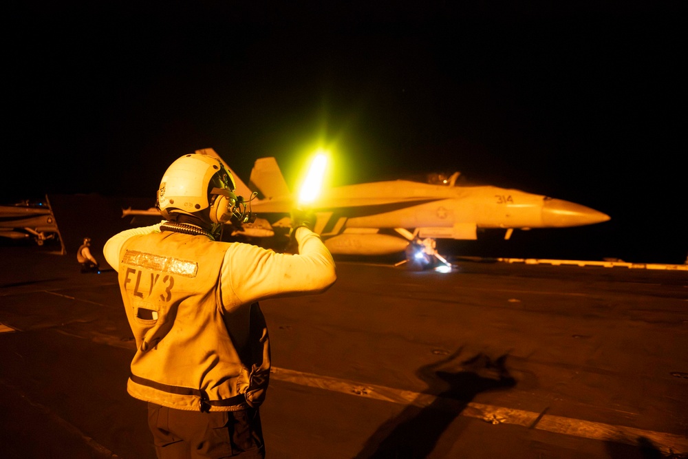 USS Dwight D. Eisenhower Conducts Flight Operations in the Red Sea