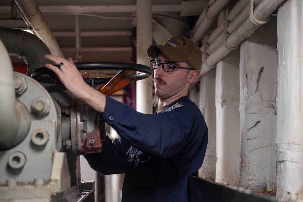 USS Dwight D. Eisenhower Conducts Routine Operations in the Red Sea