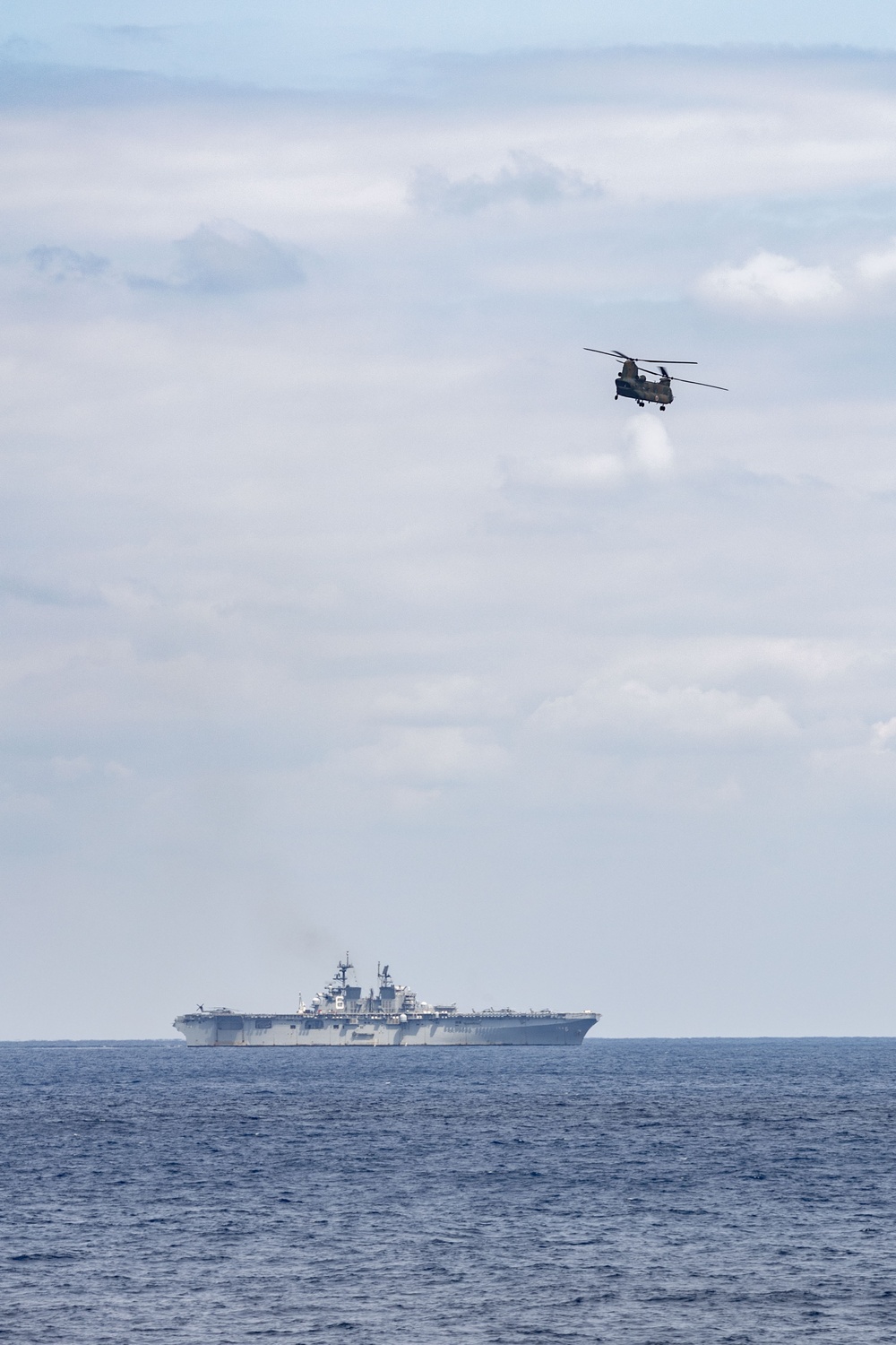 Iron Fist 24: JGSDF Pilots Land on USS Green Bay