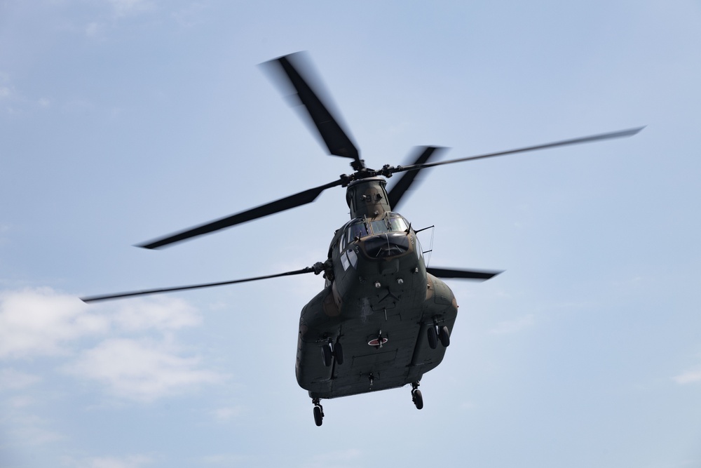 Iron Fist 24: JGSDF Pilots Land on USS Green Bay
