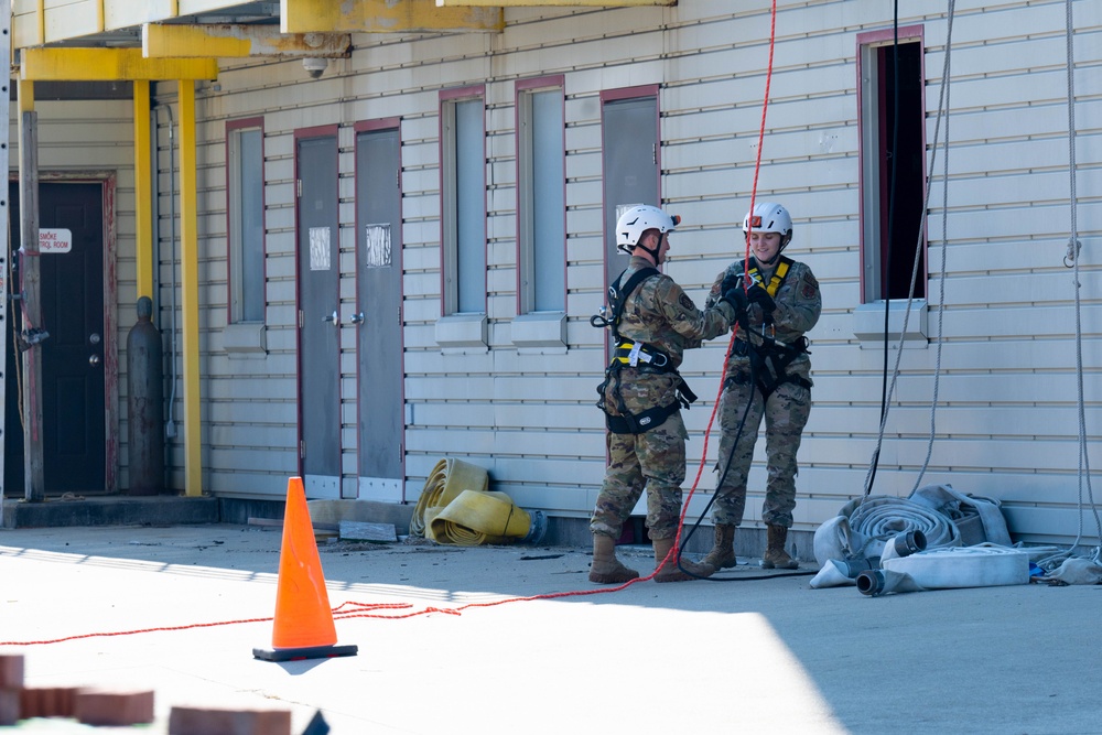 DVIDS - Images - 19th CERFP Medics Conduct Rappelling Training March ...
