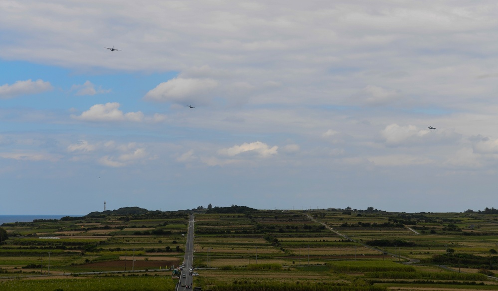 Islanders observe U.S. C-130Js flyover during Airborne 24