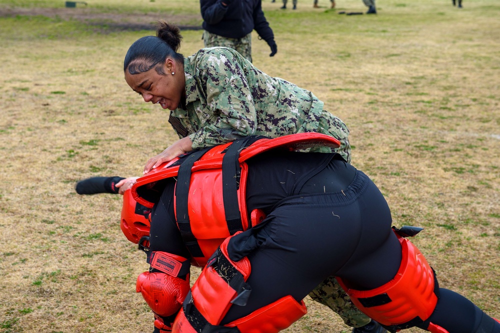 USS BLUE RIDGE CONDUCTS SRF-B COURSE