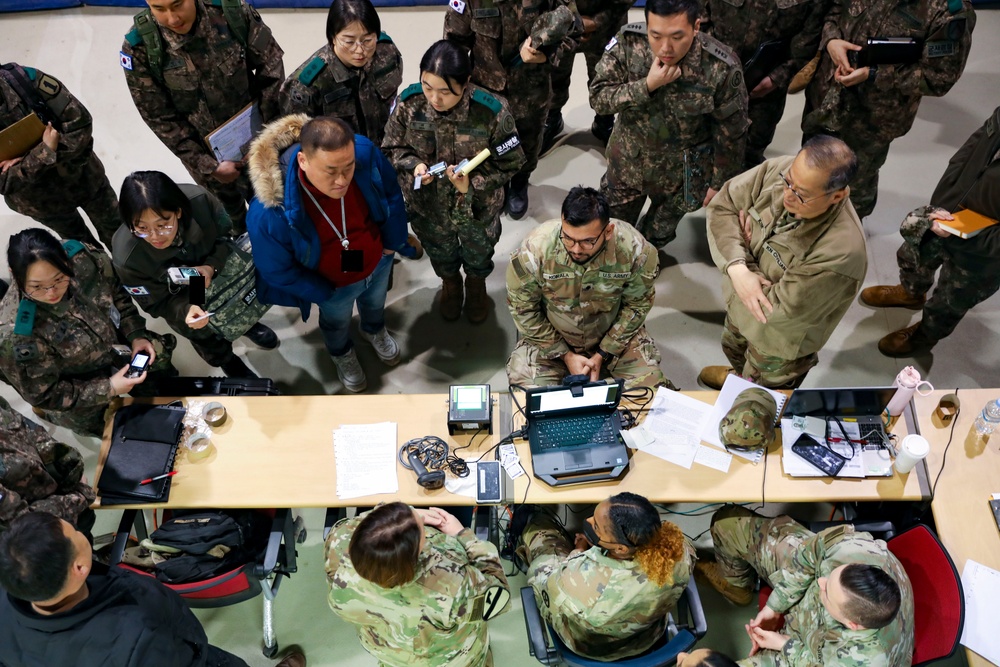 304th MP BN conducts detention operations training with ROK Army Military Police