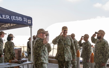 5th Fleet Commander visits the USS Lewis B. Puller