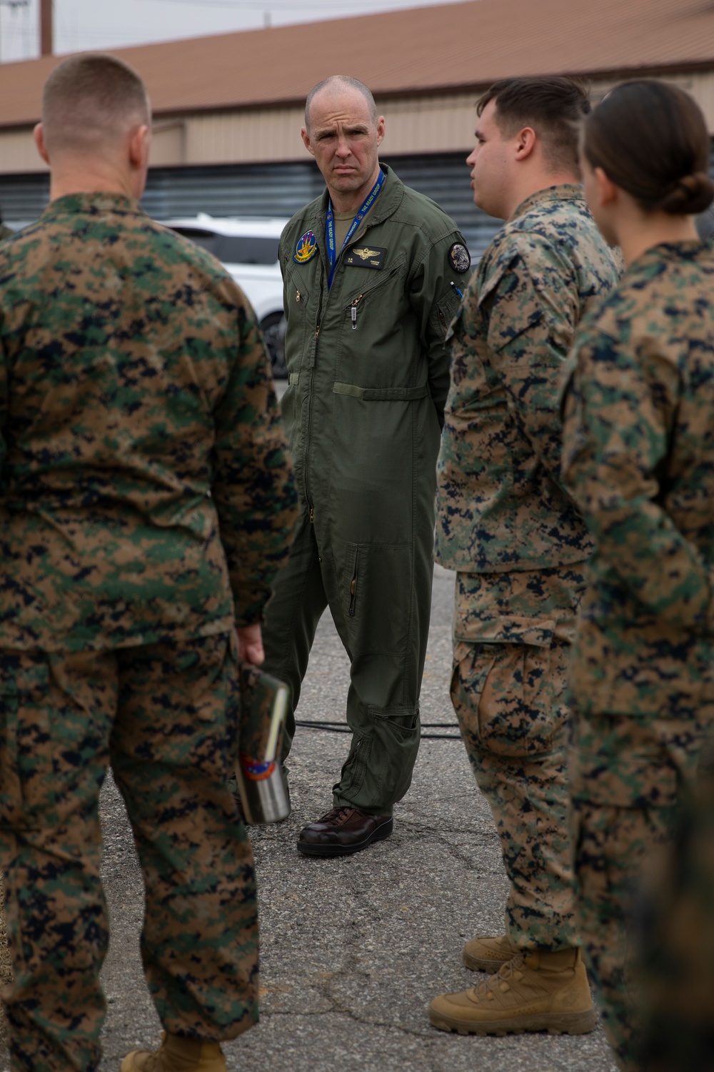 MAG-12 Commanding Officer visits Suwon TACC