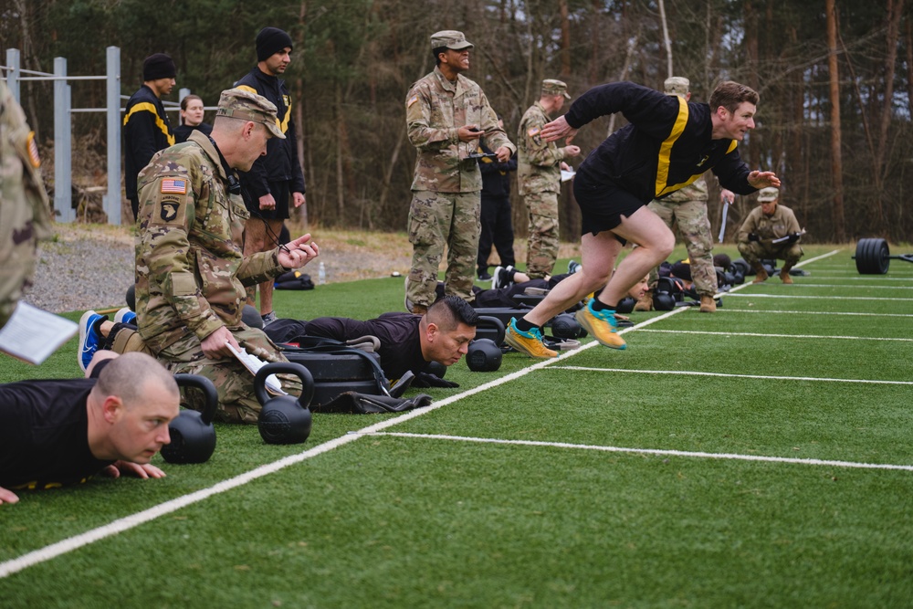 Reserve Soldiers in Europe Prep for Air Assault School