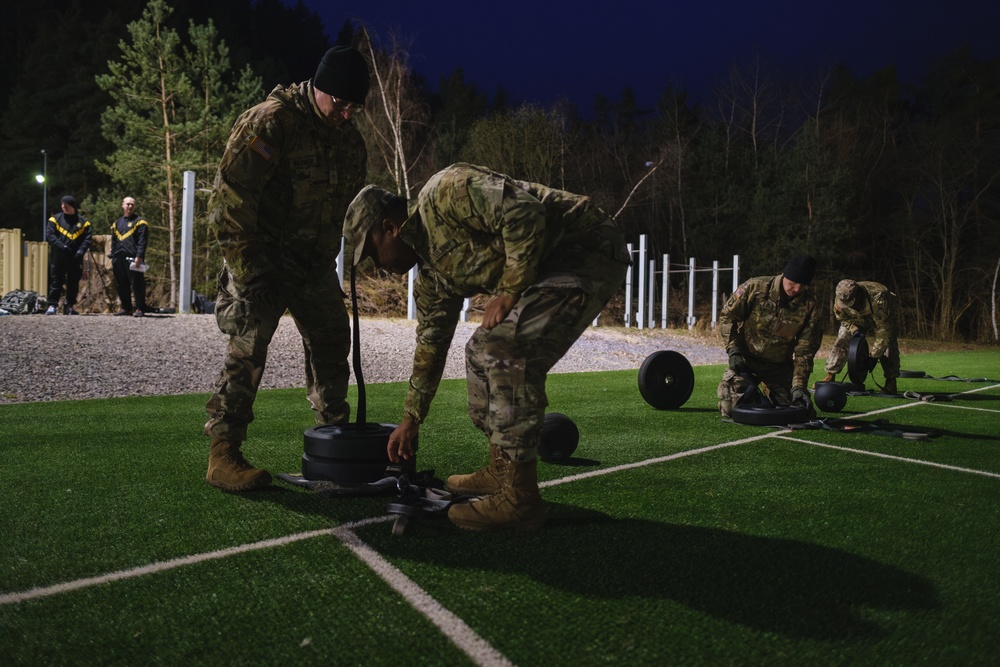Reserve Soldiers in Europe Prep for Air Assault School