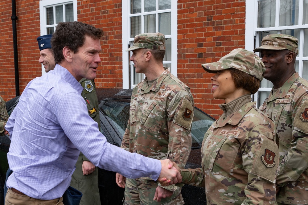 Assistant Secretary of Defense for Manpower &amp; Reserve Affairs visits RAF Mildenhall