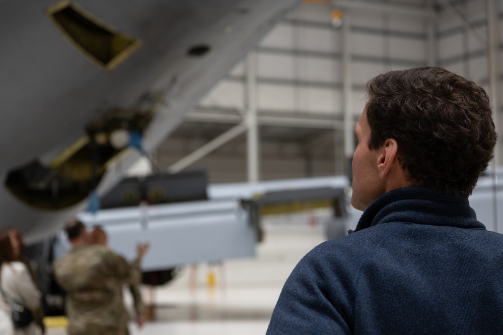 Assistant Secretary of Defense for Manpower &amp; Reserve Affairs visits RAF Mildenhall