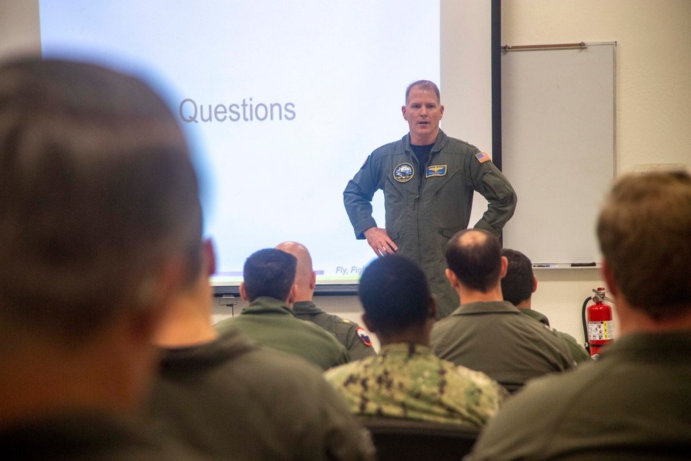 RADM Brophy, CNATRA, Visits HSC-3