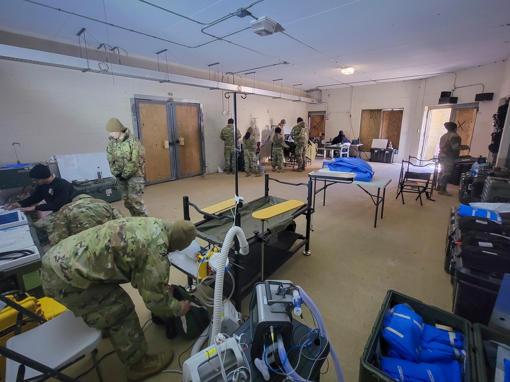 Fort Campbell Soldiers Utilize SIM Manakins in FTX