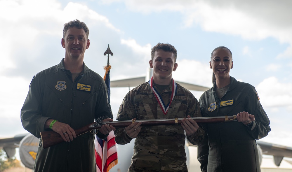 437th Airlift Wing celebrates award winners