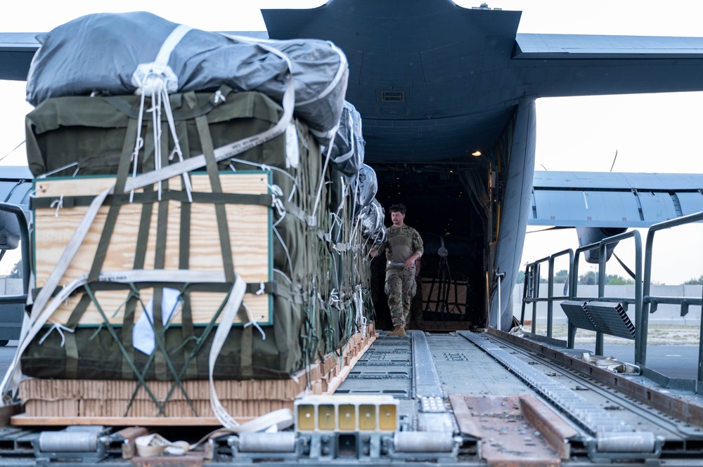 AFCENT C-130s conduct humanitarian airdrops into Gaza