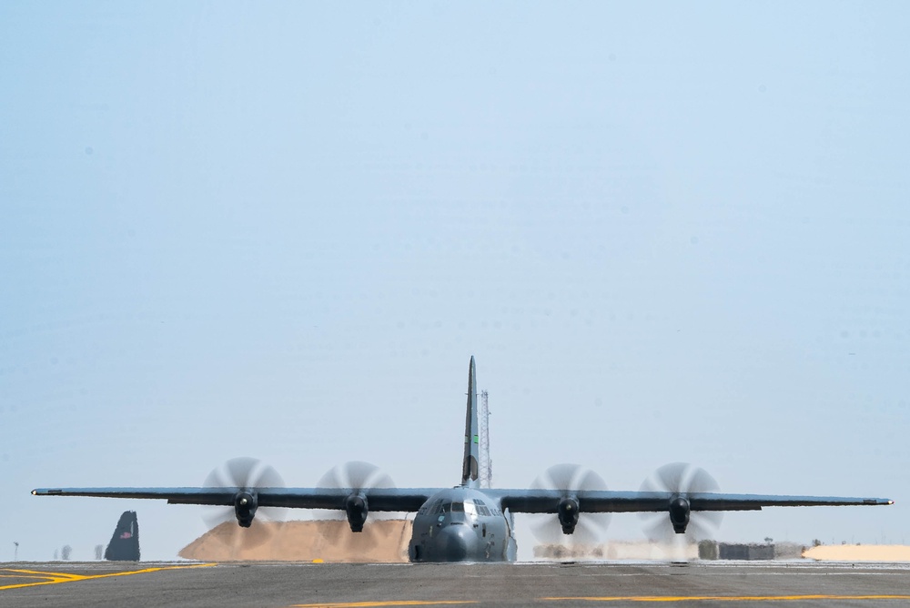 AFCENT C-130s takeoff with humanitarian aid bound for Gaza