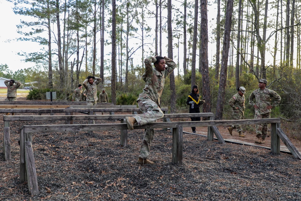 Soldiers Compete in 63rd Expeditionary Signal Battalion Commander's Cup Competition