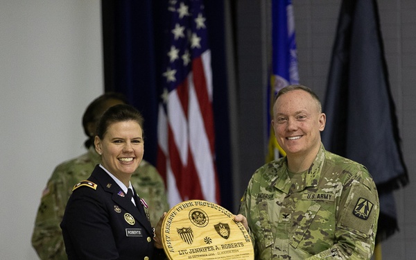 After 25 years of service, Lt. Col. Roberts retires from the Army Reserve