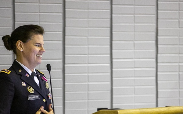 After 25 years of service, Lt. Col. Roberts retires from the Army Reserve