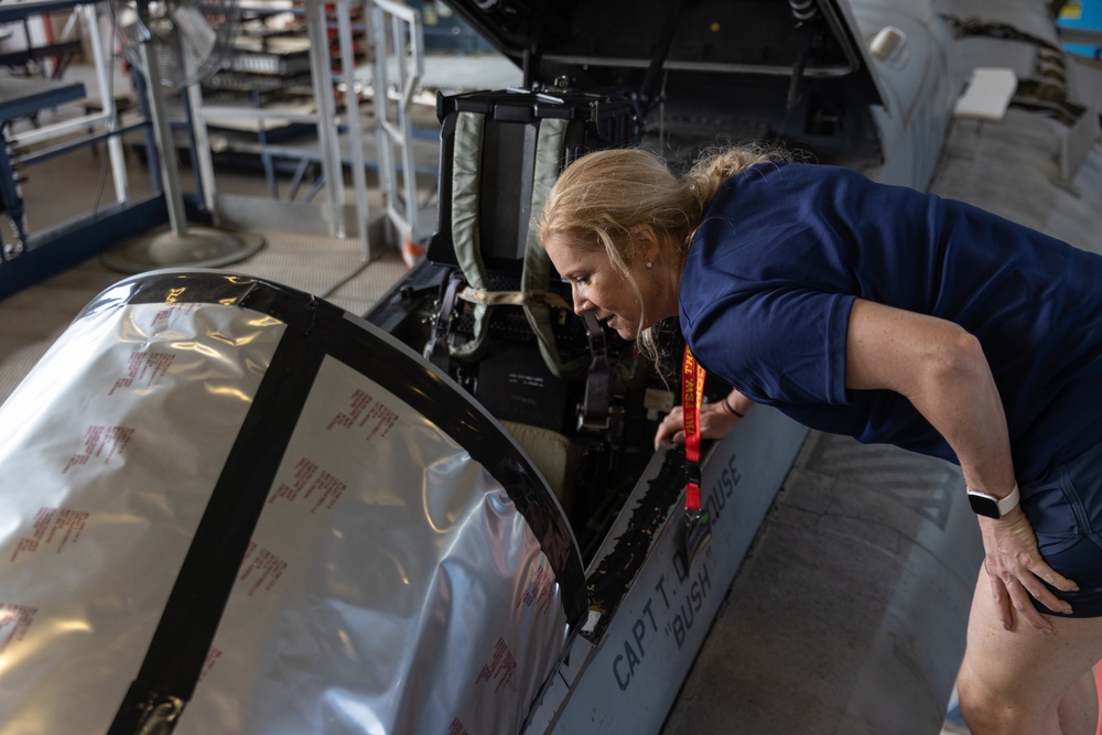 1st Marine Corps District attends Educators Workshop at MCAS Beaufort