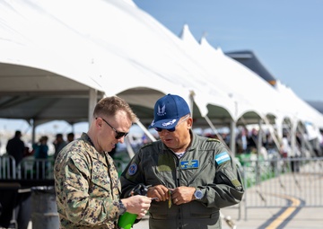 Honduran Officials Observe F-5 Aircraft Squadron
