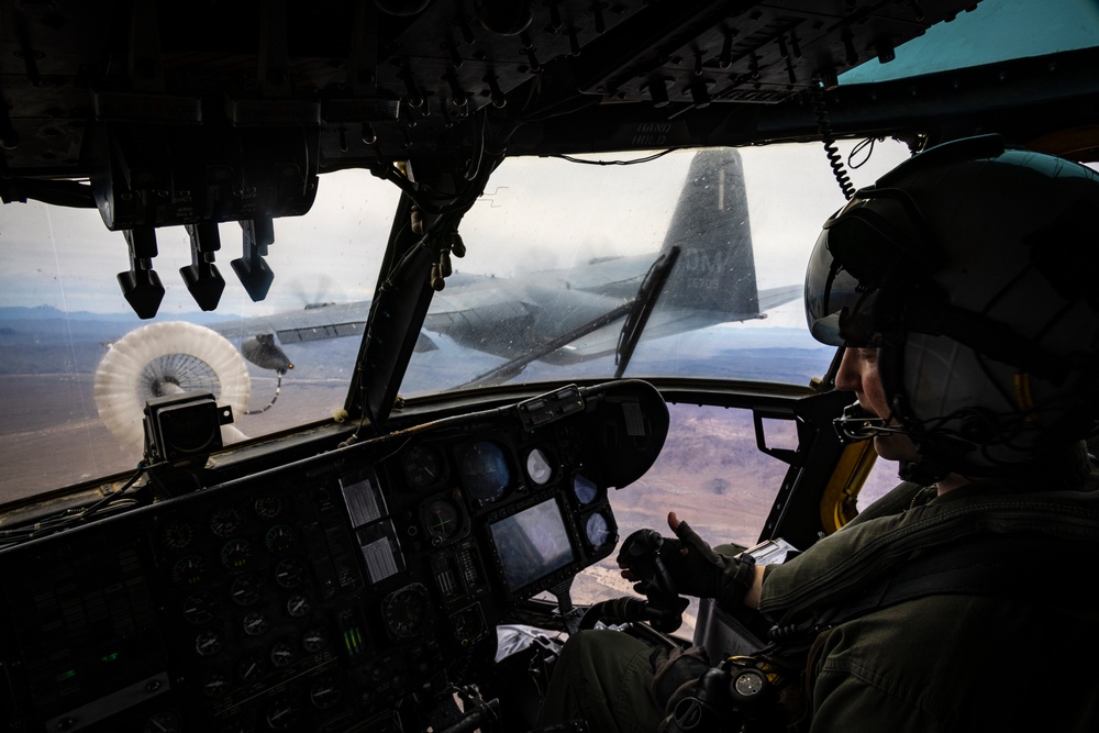 Air Force Combat King II refuels Marine Corps Super Stallion