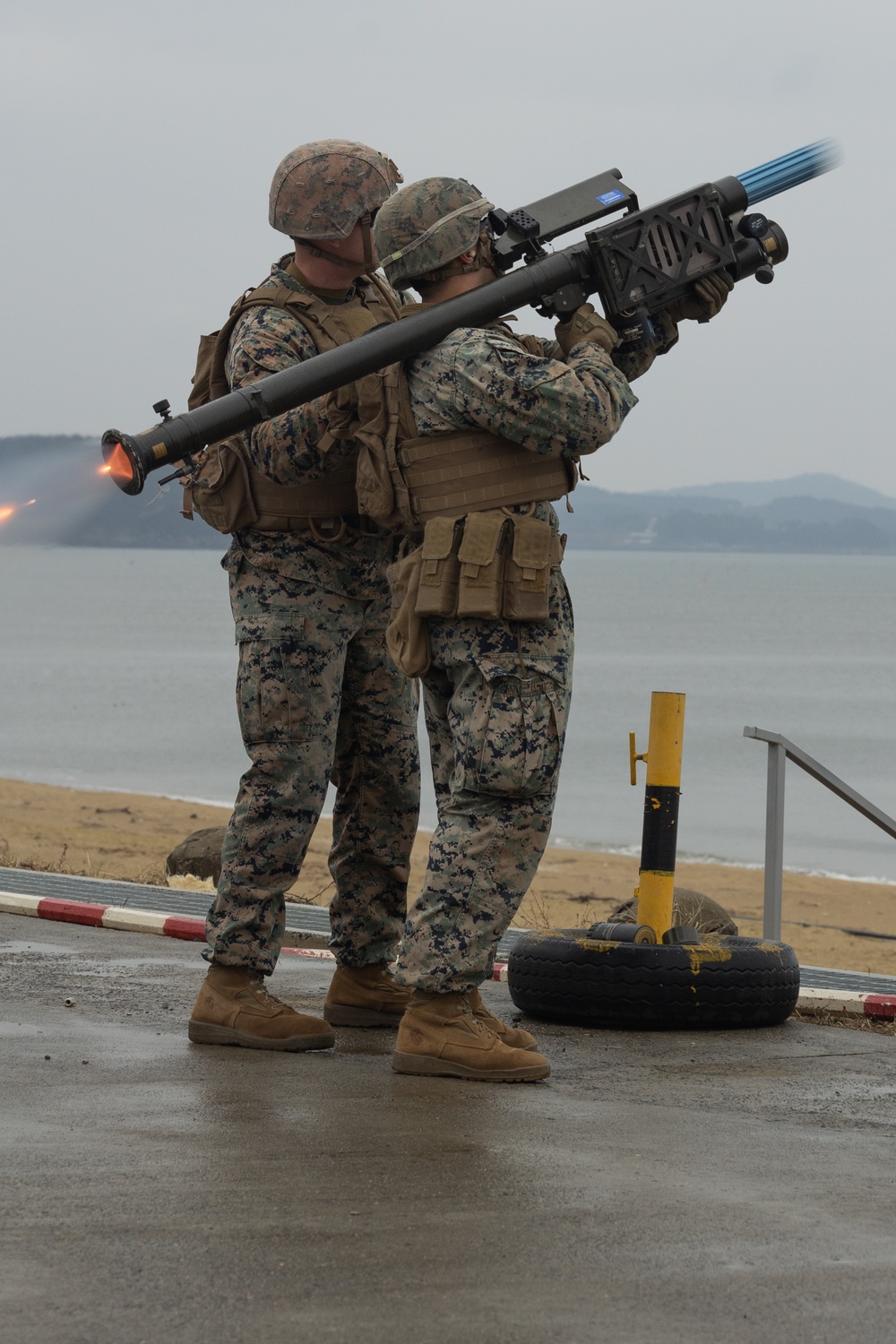 U.S. and ROK Marines conduct combined live fire