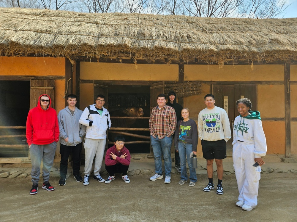 K-16 Soldiers experience Korean culture at Yongin Folk Village