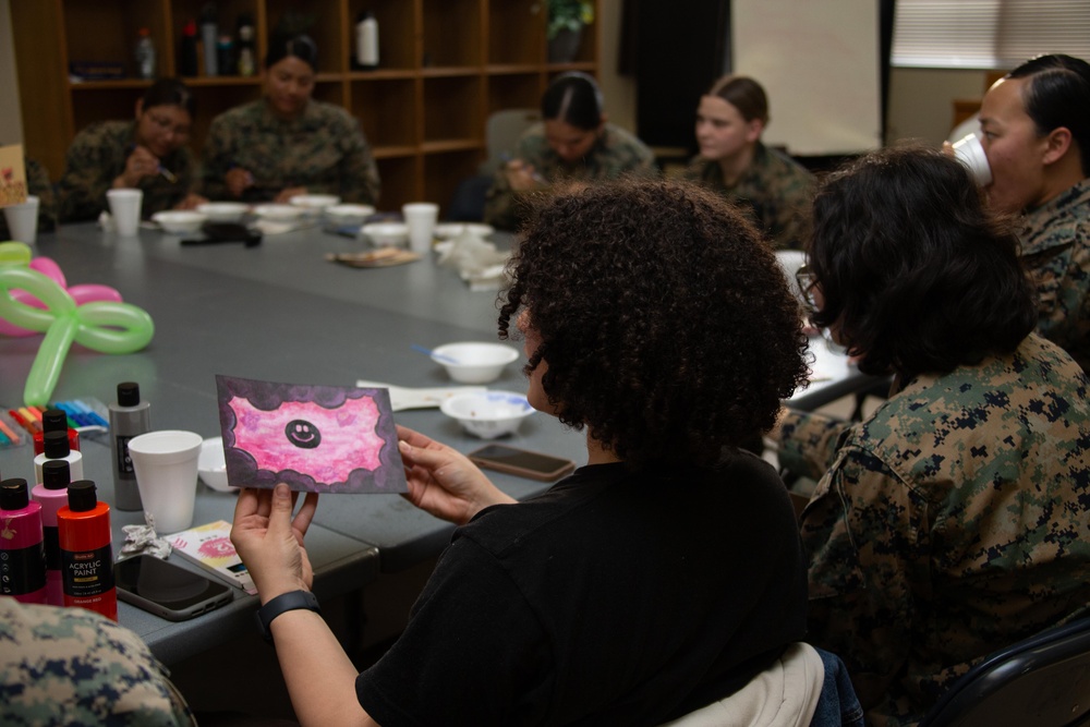 &quot;We can do it!&quot; - Female Marines gather to show support for each other.