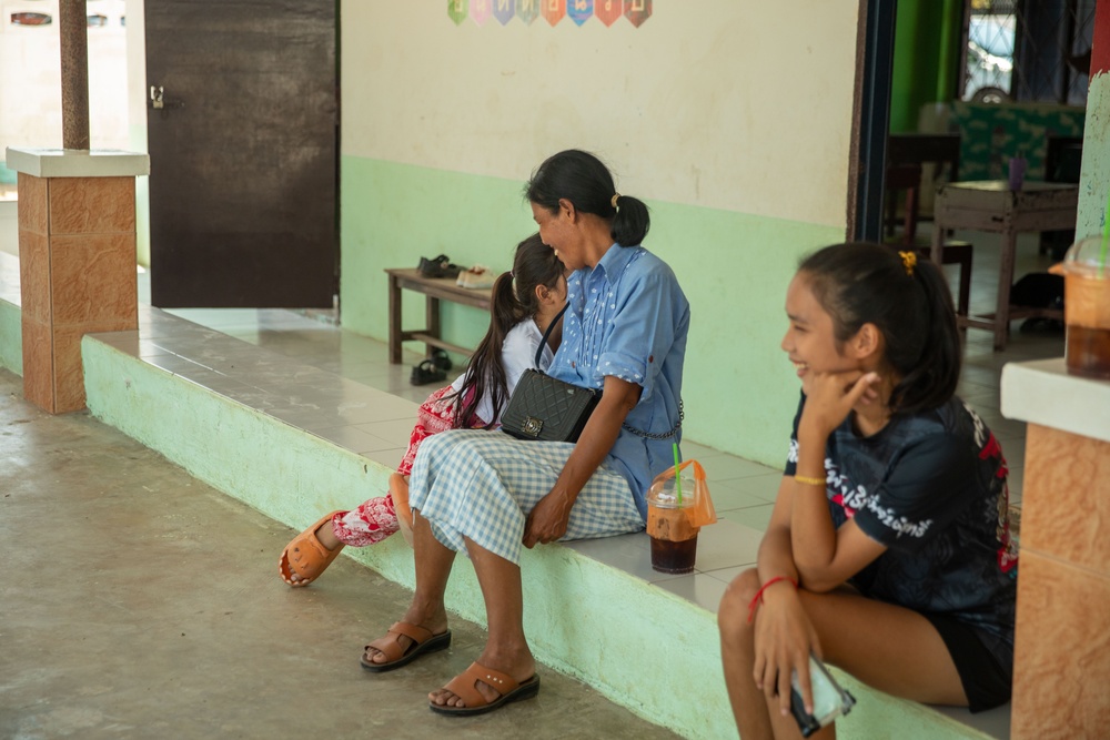 Wat Khok Khuean Primary School Dedication Ceremony