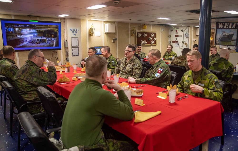 USS Gunston Hall hosts dinner for leaders of the Finnish and Swedish Navy and Marine Corps